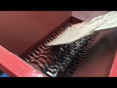 Stellen Sie Ihnen einen hocheffizienten, energiesparenden, sicheren und zuverlässigen Kunststoffschredder vor