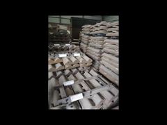 Wir stellen Ihnen Kugelmühlenschalenauskleidungen und magnetische Auskleidungsplatten aus Stahl mit hohem Mangangehalt vor