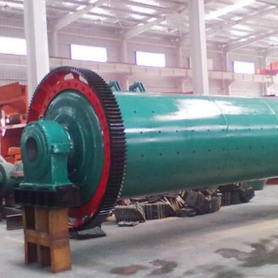 Die Stabmühle in der Bergbauindustrie zerkleinert und mahlt Erze fein.