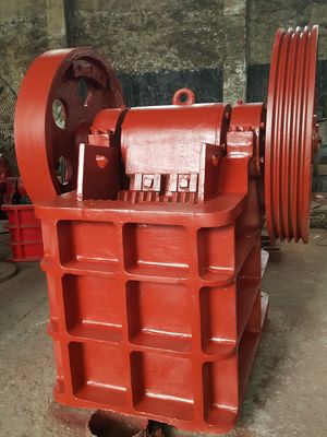 Kiefer-Steinbrecher-Maschine 300r/Min 21T/H für Felsen-Steinbrüche Sand und Kies-Bergbau