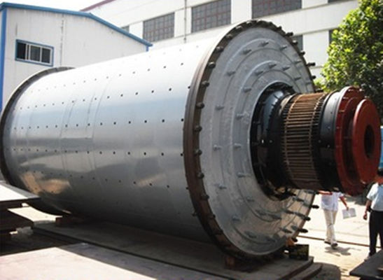 Nass Art Erz-Schleifmühle-Quarz-Sand-reibender Bergbau Rod Mill 77.6m3 150T/H und Ballmühle